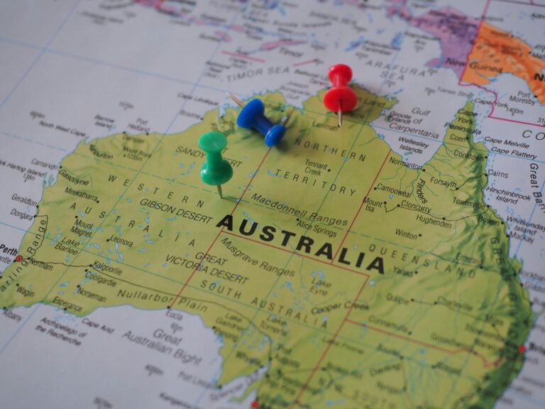 Beasiswa Australia Close-up of a map of Australia featuring colorful pushpins marking locations.